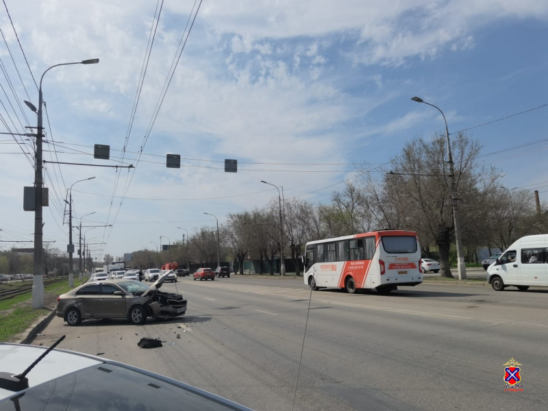 В Волгограде в результате ДТП пострадала пассажирка авто